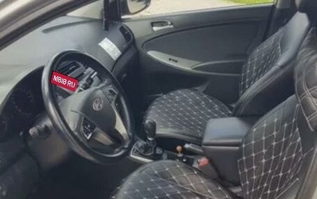 Hyundai Solaris II рестайлинг, 2015 год, 650 000 рублей, 9 фотография