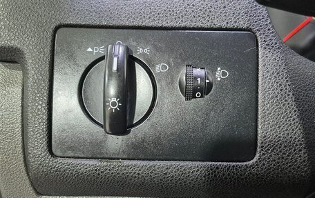 Ford Focus II рестайлинг, 2006 год, 420 000 рублей, 19 фотография