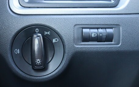 Skoda Rapid I, 2015 год, 799 000 рублей, 11 фотография