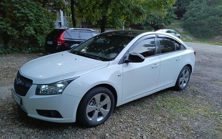 Chevrolet Cruze II, 2010 год, 640 000 рублей, 8 фотография