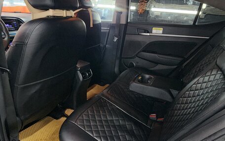 Hyundai Elantra VI рестайлинг, 2018 год, 850 000 рублей, 20 фотография