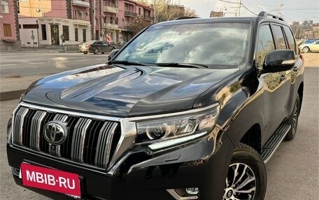 Toyota Land Cruiser Prado 150 рестайлинг 2, 2020 год, 5 900 000 рублей, 1 фотография
