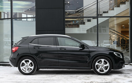 Mercedes-Benz GLA, 2019 год, 2 750 000 рублей, 5 фотография