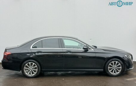 Mercedes-Benz E-Класс, 2021 год, 3 750 000 рублей, 4 фотография