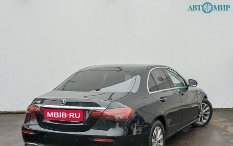 Mercedes-Benz E-Класс, 2021 год, 3 750 000 рублей, 5 фотография