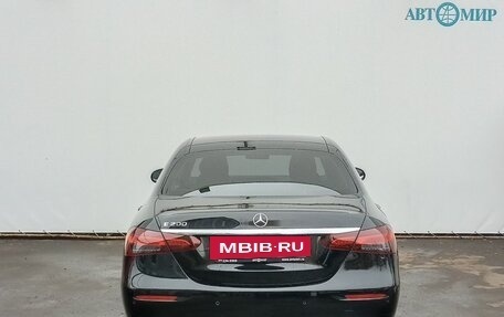 Mercedes-Benz E-Класс, 2021 год, 3 750 000 рублей, 6 фотография