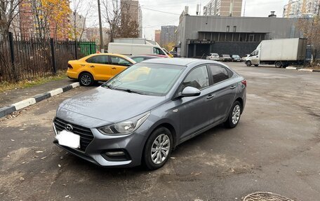 Hyundai Solaris II рестайлинг, 2017 год, 1 160 000 рублей, 2 фотография