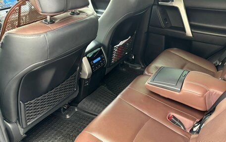 Toyota Land Cruiser Prado 150 рестайлинг 2, 2020 год, 5 900 000 рублей, 10 фотография