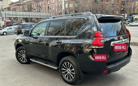 Toyota Land Cruiser Prado 150 рестайлинг 2, 2020 год, 5 900 000 рублей, 5 фотография