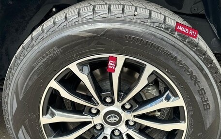 Toyota Land Cruiser Prado 150 рестайлинг 2, 2020 год, 5 900 000 рублей, 8 фотография