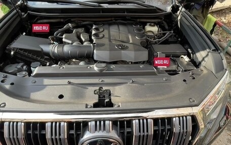 Toyota Land Cruiser Prado 150 рестайлинг 2, 2020 год, 5 900 000 рублей, 7 фотография