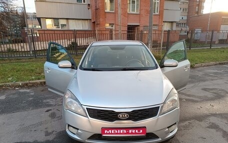 KIA cee'd I рестайлинг, 2010 год, 645 000 рублей, 1 фотография