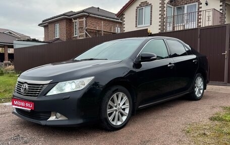 Toyota Camry, 2014 год, 1 850 000 рублей, 6 фотография