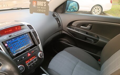 KIA cee'd I рестайлинг, 2010 год, 645 000 рублей, 10 фотография