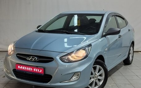 Hyundai Solaris II рестайлинг, 2012 год, 580 000 рублей, 1 фотография