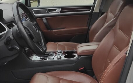 Volkswagen Touareg III, 2015 год, 2 400 000 рублей, 9 фотография