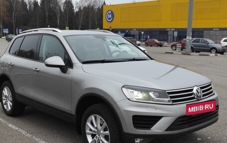 Volkswagen Touareg III, 2015 год, 2 400 000 рублей, 2 фотография