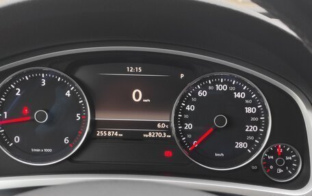 Volkswagen Touareg III, 2015 год, 2 400 000 рублей, 15 фотография