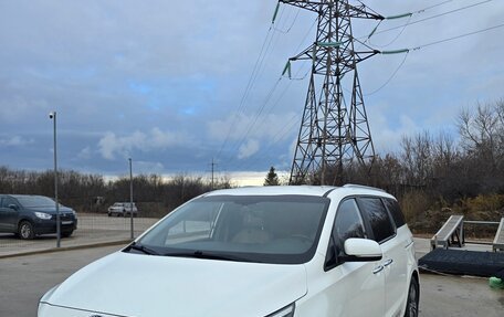 KIA Carnival III, 2019 год, 2 900 000 рублей, 2 фотография