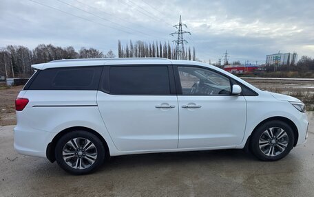 KIA Carnival III, 2019 год, 2 900 000 рублей, 8 фотография