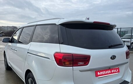 KIA Carnival III, 2019 год, 2 900 000 рублей, 4 фотография