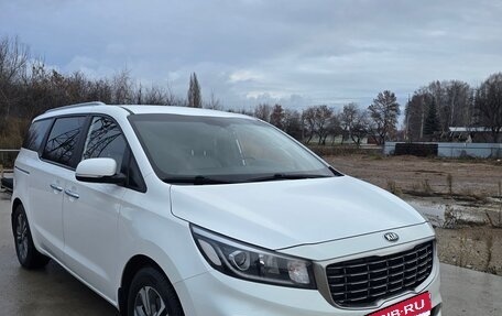 KIA Carnival III, 2019 год, 2 900 000 рублей, 7 фотография