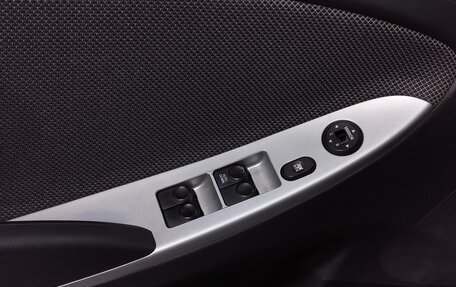 Hyundai Solaris II рестайлинг, 2012 год, 580 000 рублей, 17 фотография