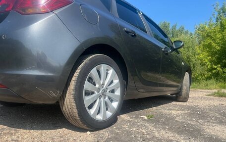 Opel Astra J, 2011 год, 630 000 рублей, 21 фотография