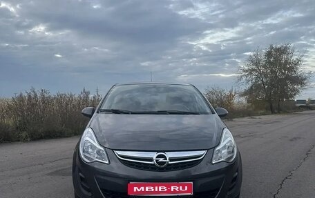 Opel Corsa D, 2011 год, 850 000 рублей, 1 фотография