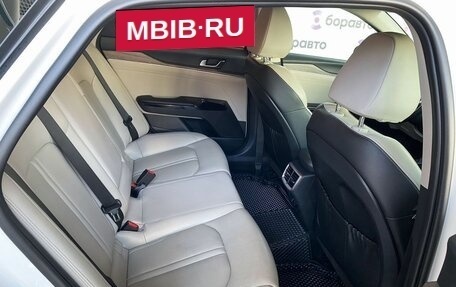 KIA K5, 2021 год, 2 700 000 рублей, 15 фотография