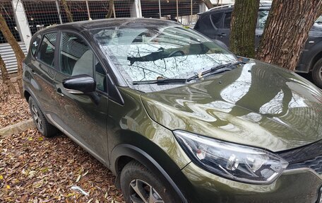 Renault Kaptur I рестайлинг, 2017 год, 900 000 рублей, 2 фотография