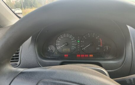 Mitsubishi Carisma I, 2002 год, 225 000 рублей, 11 фотография