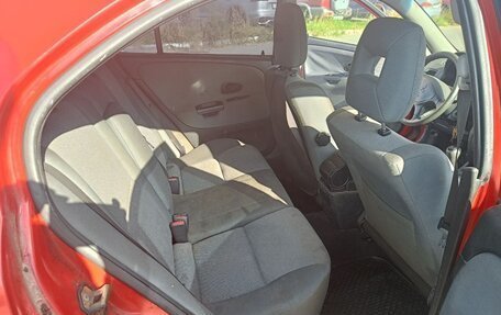 Mitsubishi Carisma I, 2002 год, 225 000 рублей, 13 фотография