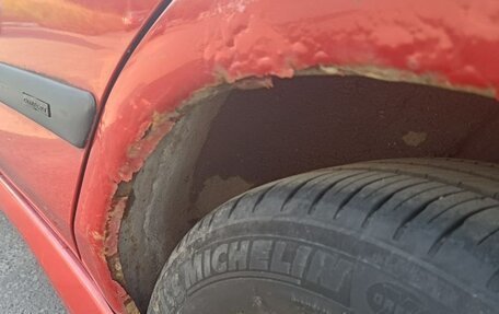 Mitsubishi Carisma I, 2002 год, 225 000 рублей, 31 фотография