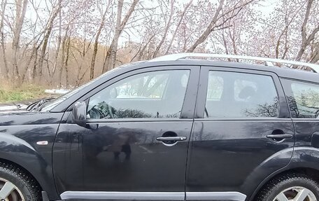 Mitsubishi Outlander III рестайлинг 3, 2008 год, 960 000 рублей, 8 фотография