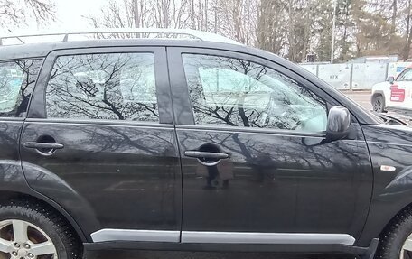 Mitsubishi Outlander III рестайлинг 3, 2008 год, 960 000 рублей, 9 фотография