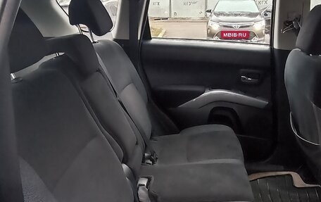 Mitsubishi Outlander III рестайлинг 3, 2008 год, 960 000 рублей, 18 фотография