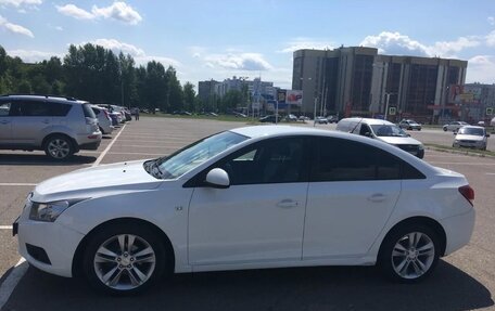 Chevrolet Cruze II, 2010 год, 750 000 рублей, 6 фотография