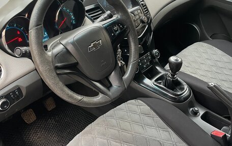 Chevrolet Cruze II, 2010 год, 750 000 рублей, 13 фотография