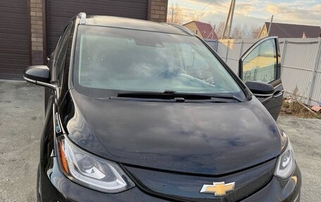 Chevrolet Bolt, 2017 год, 1 830 000 рублей, 5 фотография