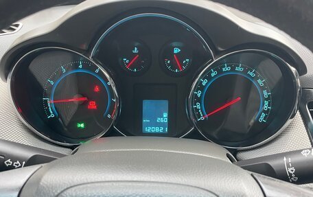 Chevrolet Cruze II, 2010 год, 750 000 рублей, 15 фотография