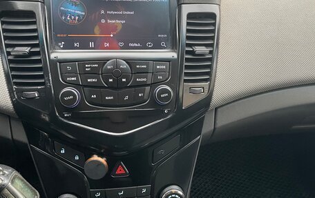 Chevrolet Cruze II, 2010 год, 750 000 рублей, 14 фотография