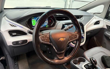 Chevrolet Bolt, 2017 год, 1 830 000 рублей, 13 фотография