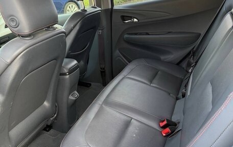 Chevrolet Bolt, 2017 год, 1 830 000 рублей, 16 фотография