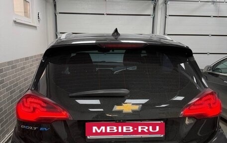 Chevrolet Bolt, 2017 год, 1 830 000 рублей, 10 фотография