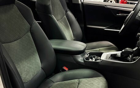 Toyota RAV4, 2024 год, 3 997 000 рублей, 16 фотография