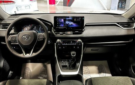 Toyota RAV4, 2024 год, 3 997 000 рублей, 32 фотография