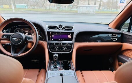 Bentley Bentayga I, 2022 год, 20 490 000 рублей, 13 фотография