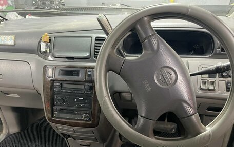 Nissan Liberty, 2001 год, 580 000 рублей, 18 фотография