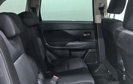 Mitsubishi Outlander III рестайлинг 3, 2017 год, 1 750 000 рублей, 18 фотография